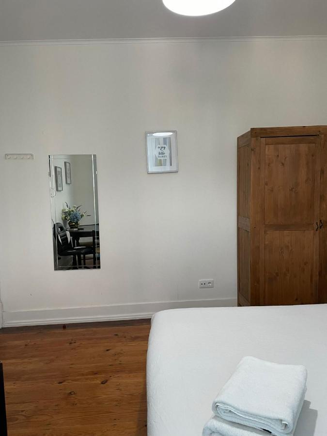 Retro M2 R4 - Lovely Double Room With Shared Bathroom Lisboa Extérieur photo
