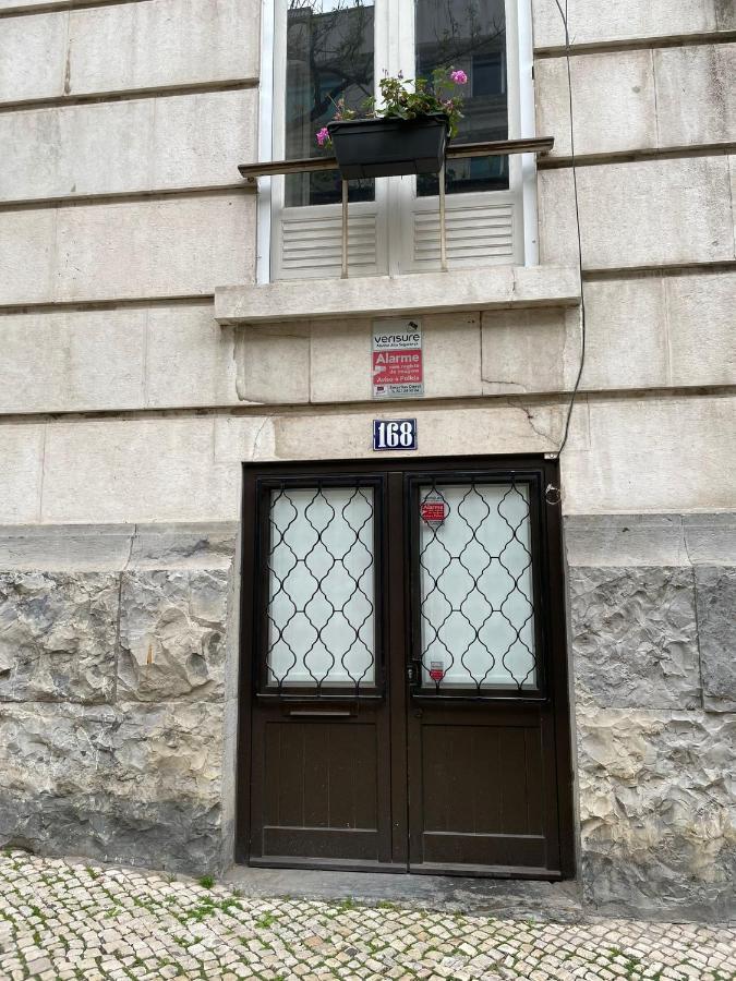 Retro M2 R4 - Lovely Double Room With Shared Bathroom Lisboa Extérieur photo